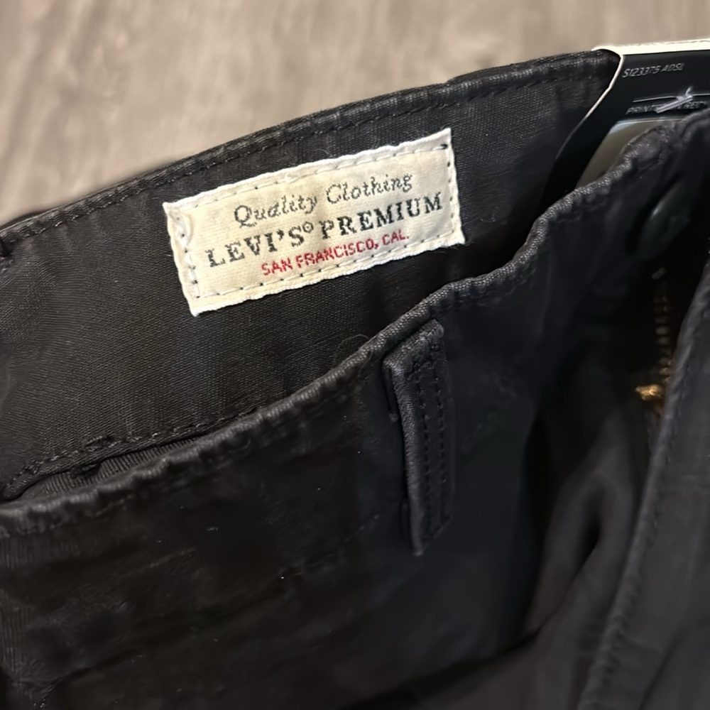 Levi’s Premium Baggy Cargo pants - Picture 11 of 13